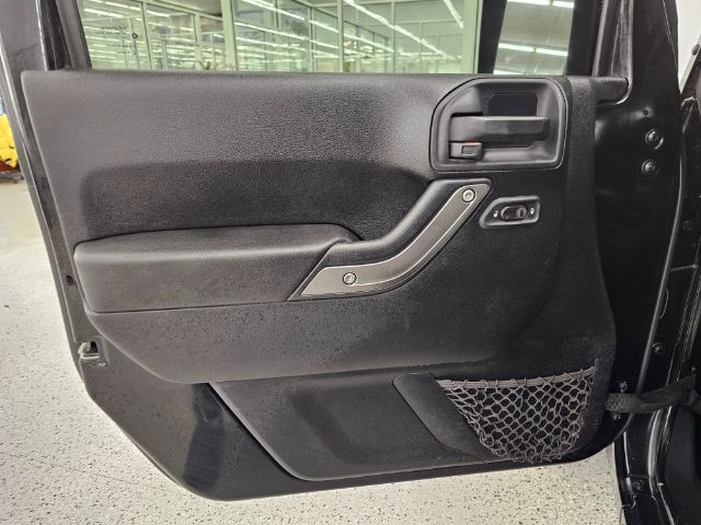 Jeep Wrangler Unlimited 4WD 4dr Sport 2012