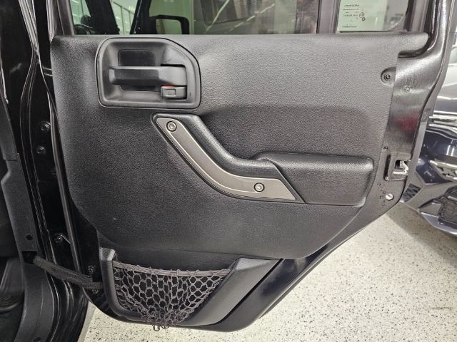 Jeep Wrangler Unlimited 4WD 4dr Sport 2012