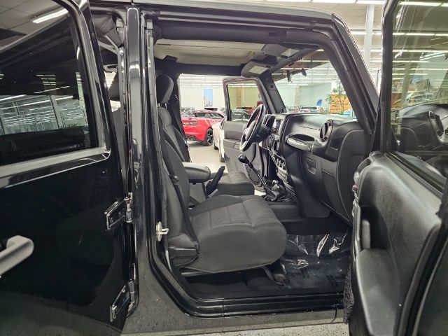 Jeep Wrangler Unlimited 4WD 4dr Sport 2012