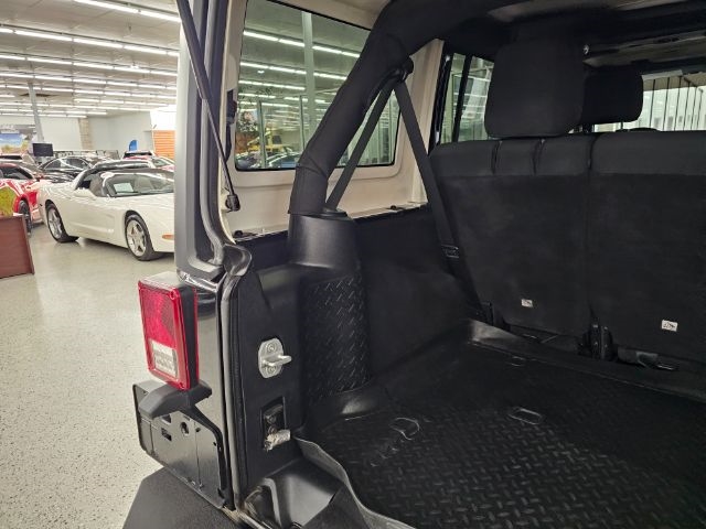 Jeep Wrangler Unlimited 4WD 4dr Sport 2012