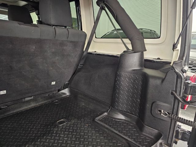 Jeep Wrangler Unlimited 4WD 4dr Sport 2012