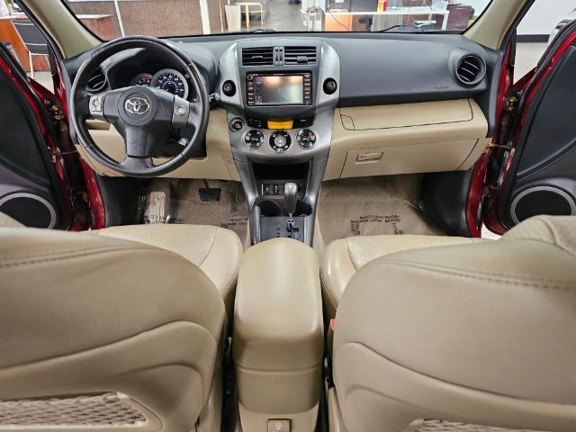 Toyota RAV4 4WD 4dr V6 5-Spd AT Ltd (Natl) 2011