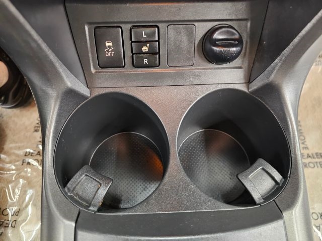 Toyota RAV4 4WD 4dr V6 5-Spd AT Ltd (Natl) 2011