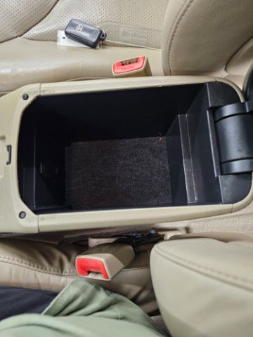 Toyota RAV4 4WD 4dr V6 5-Spd AT Ltd (Natl) 2011