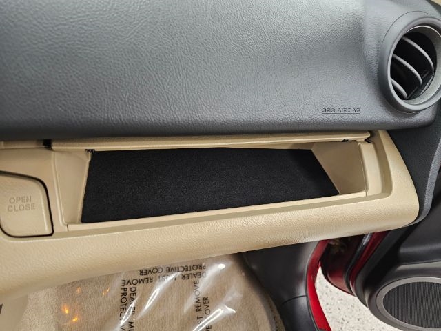 Toyota RAV4 4WD 4dr V6 5-Spd AT Ltd (Natl) 2011