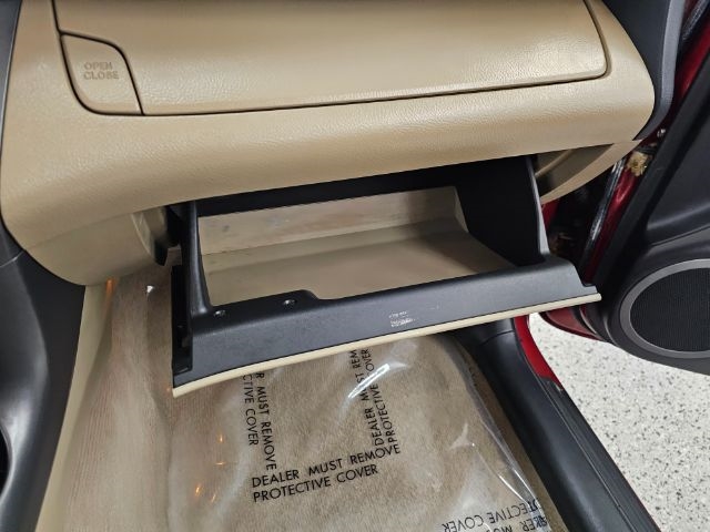 Toyota RAV4 4WD 4dr V6 5-Spd AT Ltd (Natl) 2011