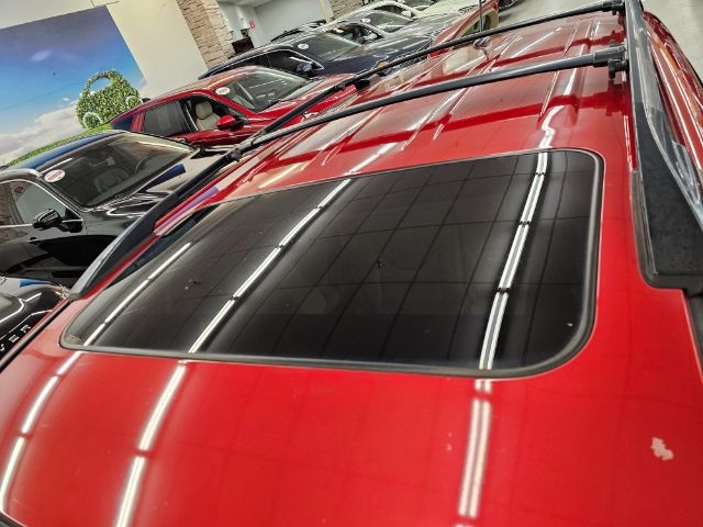 Toyota RAV4 4WD 4dr V6 5-Spd AT Ltd (Natl) 2011