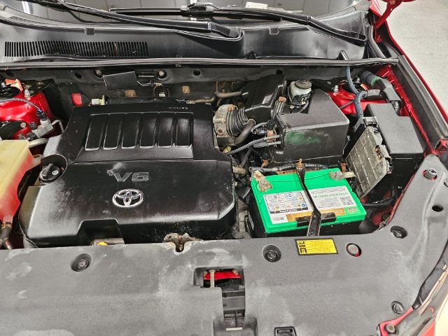 Toyota RAV4 4WD 4dr V6 5-Spd AT Ltd (Natl) 2011