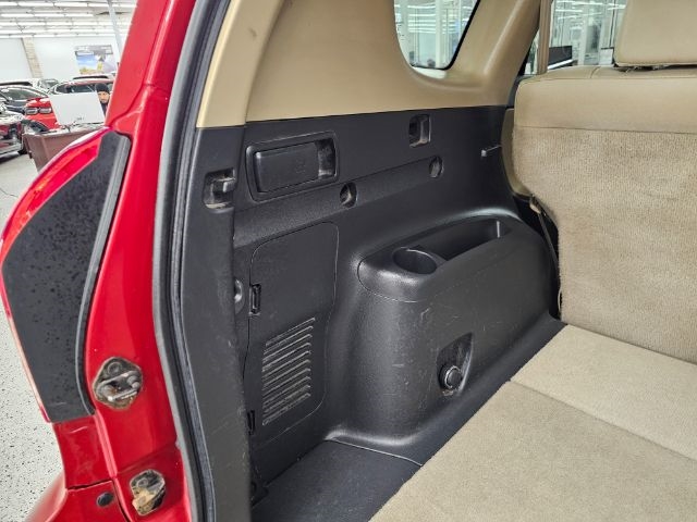 Toyota RAV4 4WD 4dr V6 5-Spd AT Ltd (Natl) 2011