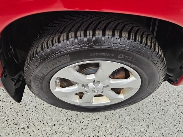 Toyota RAV4 4WD 4dr V6 5-Spd AT Ltd (Natl) 2011