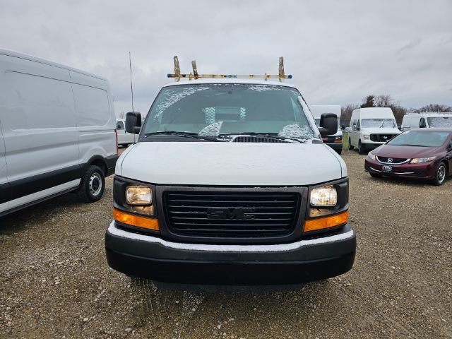 GMC Savana Cargo Van RWD 2500 135" 2014