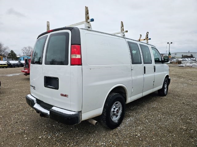 GMC Savana Cargo Van RWD 2500 135" 2014