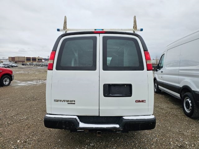 GMC Savana Cargo Van RWD 2500 135" 2014