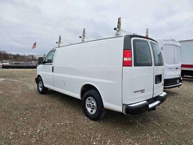GMC Savana Cargo Van RWD 2500 135" 2014