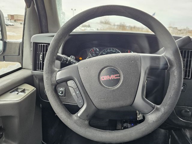 GMC Savana Cargo Van RWD 2500 135" 2014