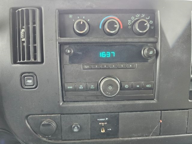 GMC Savana Cargo Van RWD 2500 135" 2014