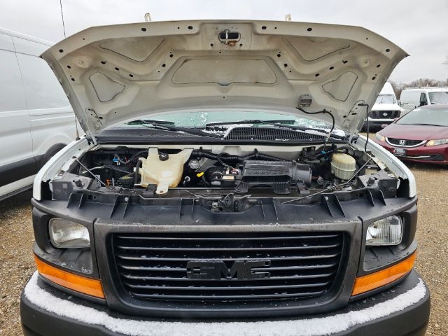 GMC Savana Cargo Van RWD 2500 135" 2014