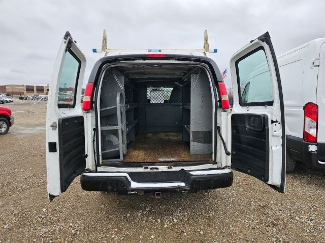 GMC Savana Cargo Van RWD 2500 135" 2014