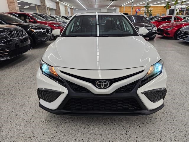 Toyota Camry Hybrid SE Nightshade CVT (Natl) 2023