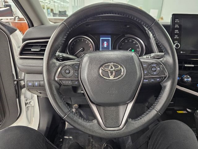 Toyota Camry Hybrid SE Nightshade CVT (Natl) 2023