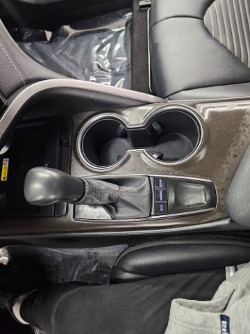 Toyota Camry Hybrid SE Nightshade CVT (Natl) 2023