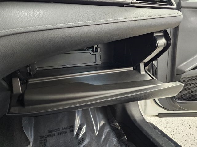 Toyota Camry Hybrid SE Nightshade CVT (Natl) 2023