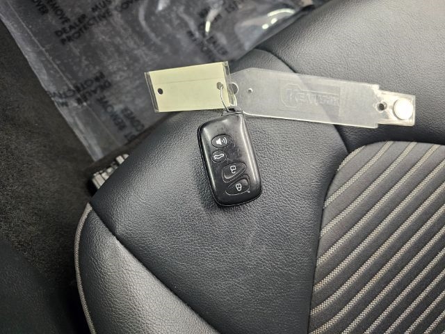 Toyota Camry Hybrid SE Nightshade CVT (Natl) 2023