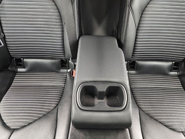 Toyota Camry Hybrid SE Nightshade CVT (Natl) 2023