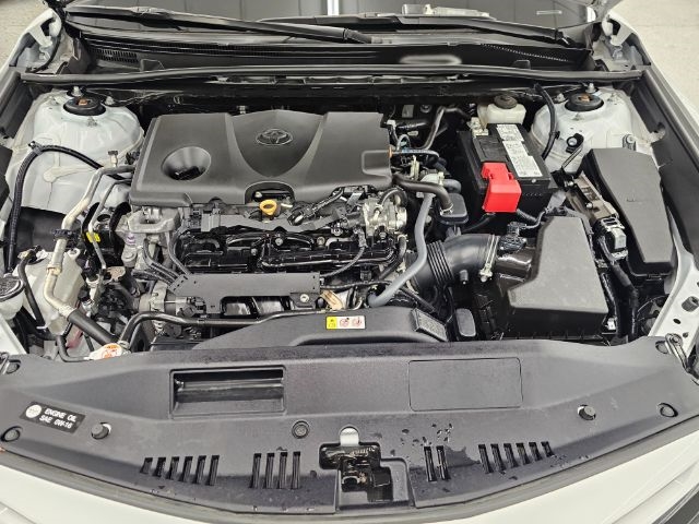 Toyota Camry Hybrid SE Nightshade CVT (Natl) 2023