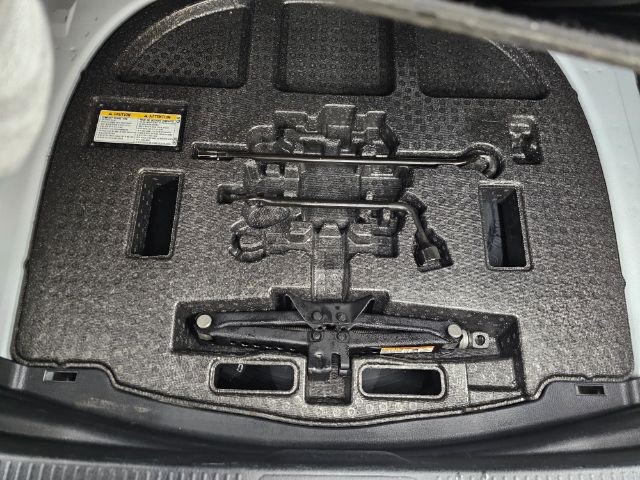 Toyota Camry Hybrid SE Nightshade CVT (Natl) 2023