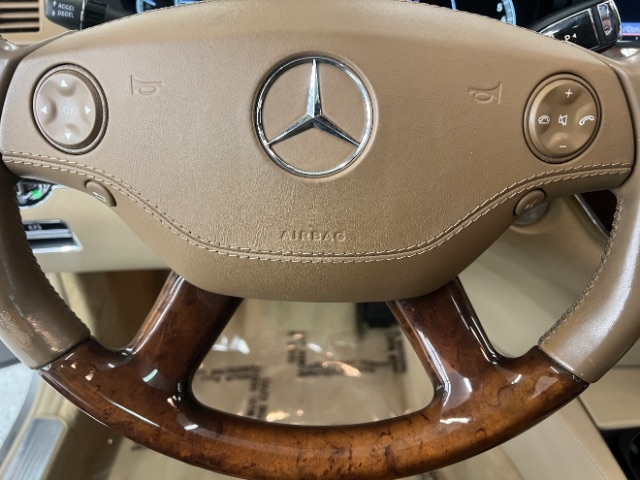 Mercedes-Benz S-Class 4dr Sdn 5.5L V8 4MATIC 2009