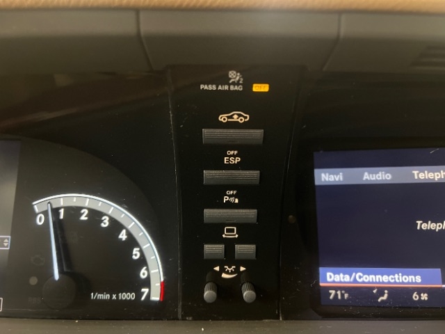 Mercedes-Benz S-Class 4dr Sdn 5.5L V8 4MATIC 2009