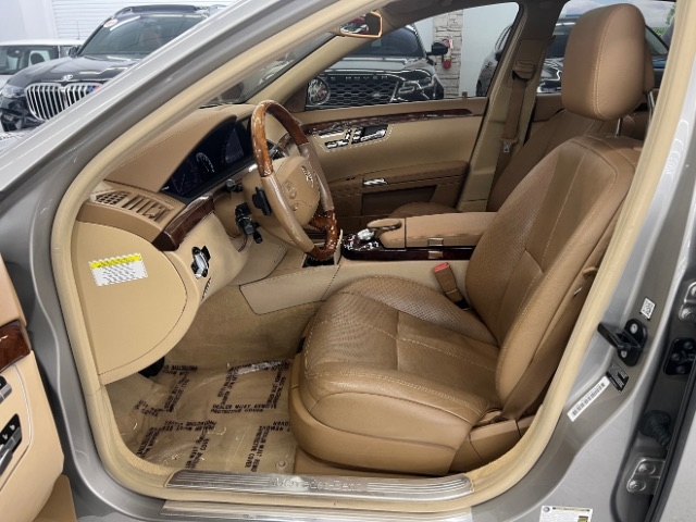 Mercedes-Benz S-Class 4dr Sdn 5.5L V8 4MATIC 2009