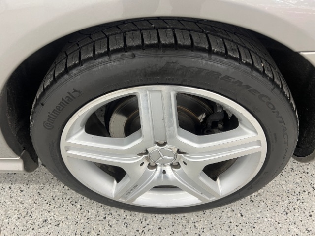 Mercedes-Benz S-Class 4dr Sdn 5.5L V8 4MATIC 2009