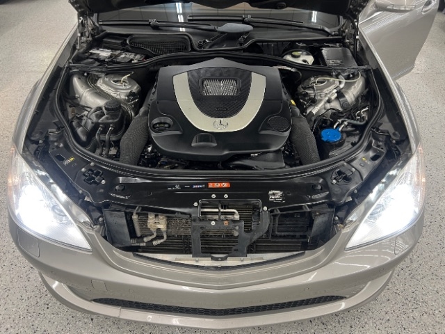 Mercedes-Benz S-Class 4dr Sdn 5.5L V8 4MATIC 2009