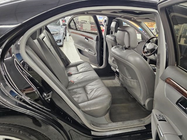Mercedes-Benz S-Class 4dr Sdn 5.5L V8 RWD 2007
