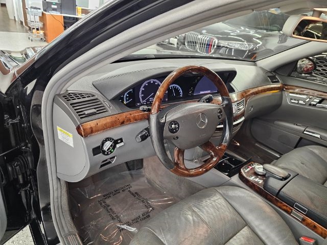 Mercedes-Benz S-Class 4dr Sdn 5.5L V8 RWD 2007