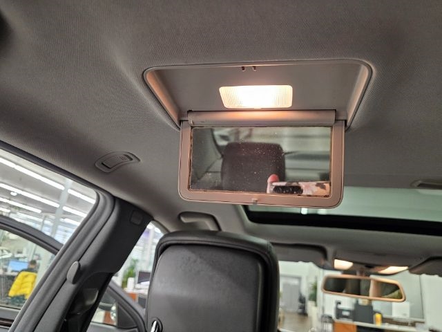 Mercedes-Benz S-Class 4dr Sdn 5.5L V8 RWD 2007