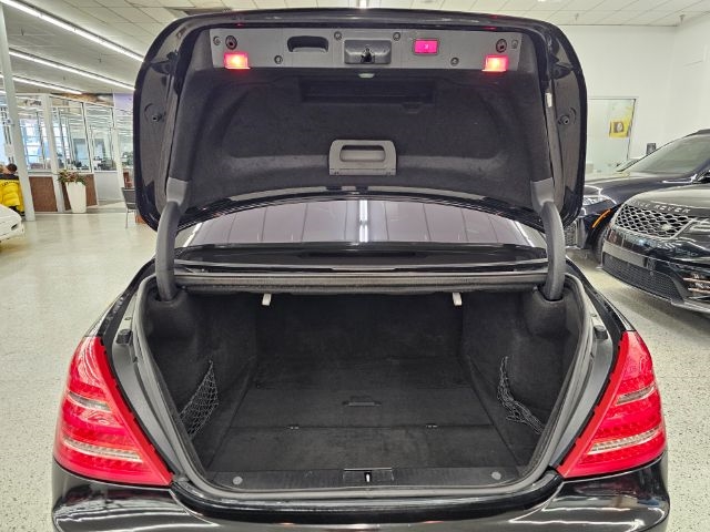 Mercedes-Benz S-Class 4dr Sdn 5.5L V8 RWD 2007