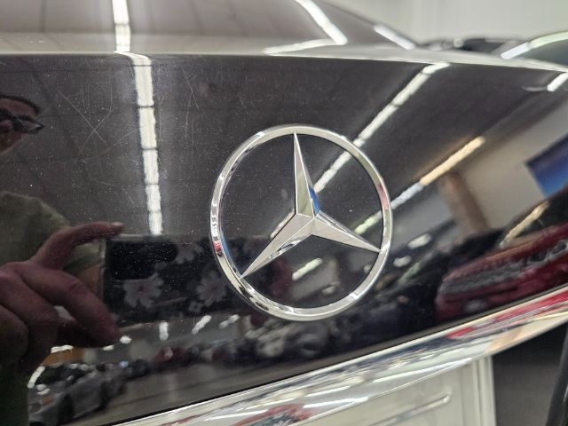 Mercedes-Benz S-Class 4dr Sdn 5.5L V8 RWD 2007