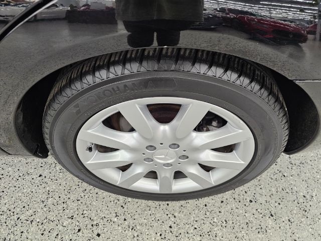 Mercedes-Benz S-Class 4dr Sdn 5.5L V8 RWD 2007