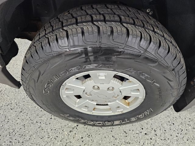 Chevrolet Colorado Crew Cab 126.0" WB 4WD 1SF LS Z71 2005