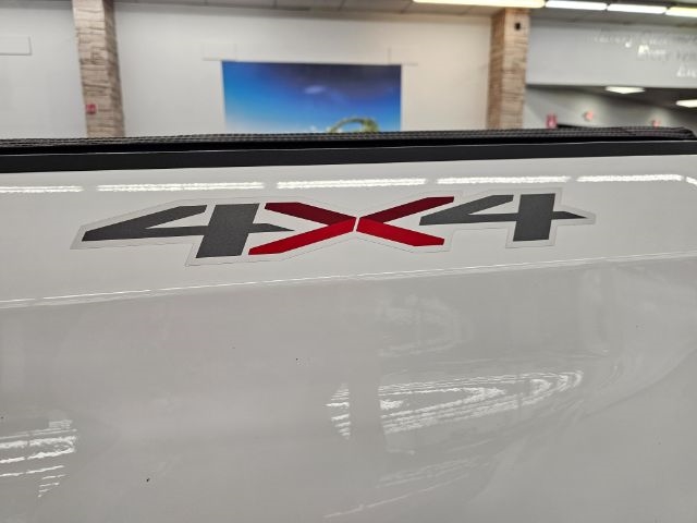 Chevrolet Silverado 1500 4WD Crew Cab 147" LT w/1LT 2021