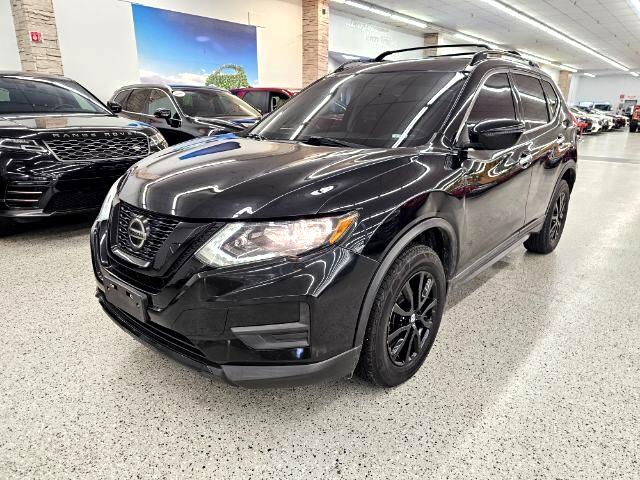 2018 Nissan Rogue SV's photo