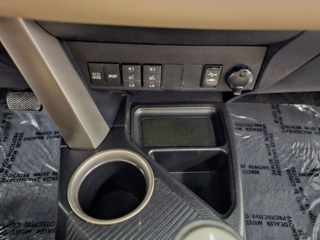 Toyota RAV4 AWD 4dr Limited (Natl) 2014