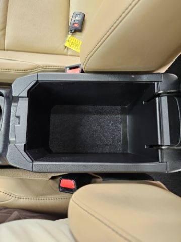 Toyota RAV4 AWD 4dr Limited (Natl) 2014