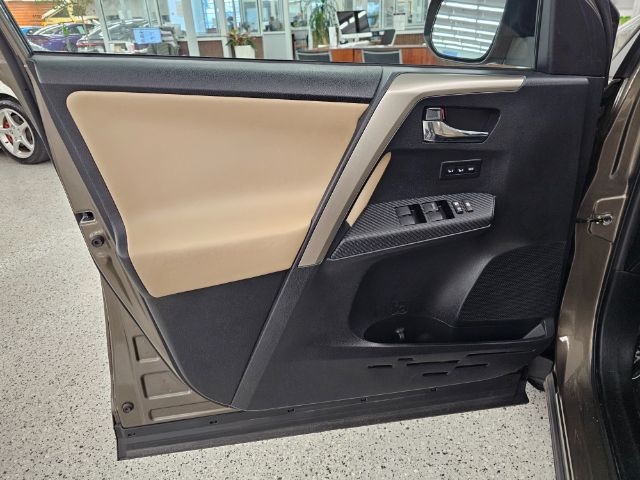 Toyota RAV4 AWD 4dr Limited (Natl) 2014