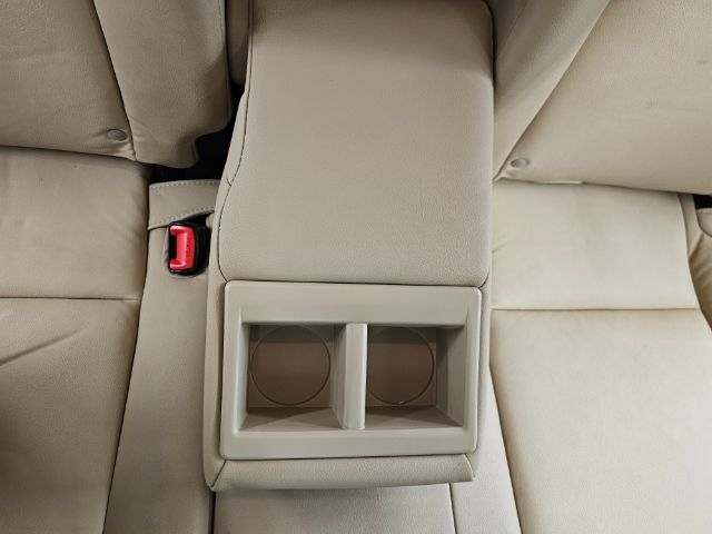 Toyota RAV4 AWD 4dr Limited (Natl) 2014