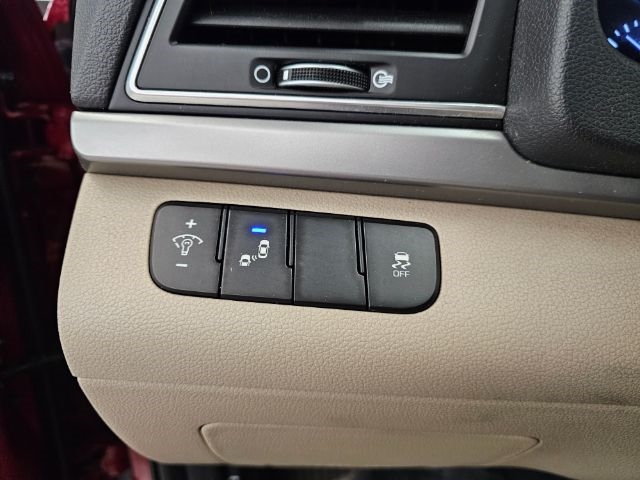 Hyundai Elantra Value Edition 2.0L Auto (Ulsan) 2017