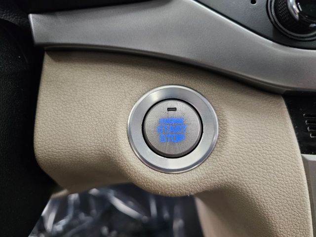 Hyundai Elantra Value Edition 2.0L Auto (Ulsan) 2017